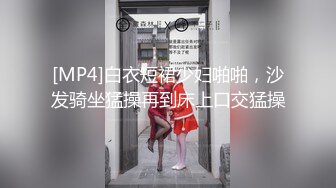 纯情大奶嫩妹露脸发骚勾搭狼友，校花级颜值流着口水要舔狼友的大鸡巴，互动撩骚揉奶玩逼看特写，精彩又刺激